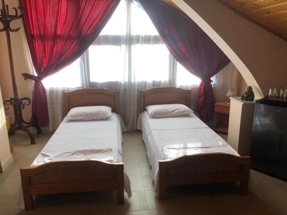 Villa Pepeto Durres Albania エクステリア 写真